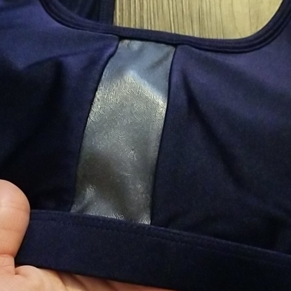 Fabletics like new sports bra - Picture 2 of 3